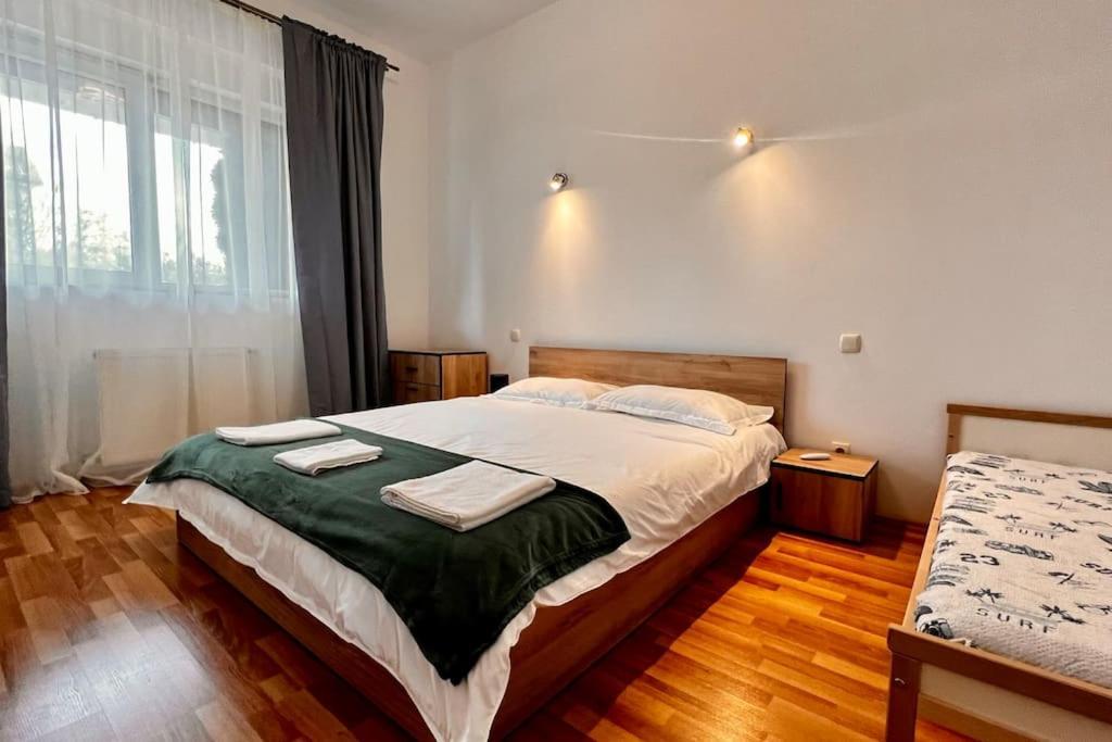 Otopeni Airport Apartment With Private Garden المظهر الخارجي الصورة